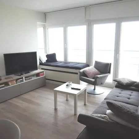 3 Bedroom With Sea View *